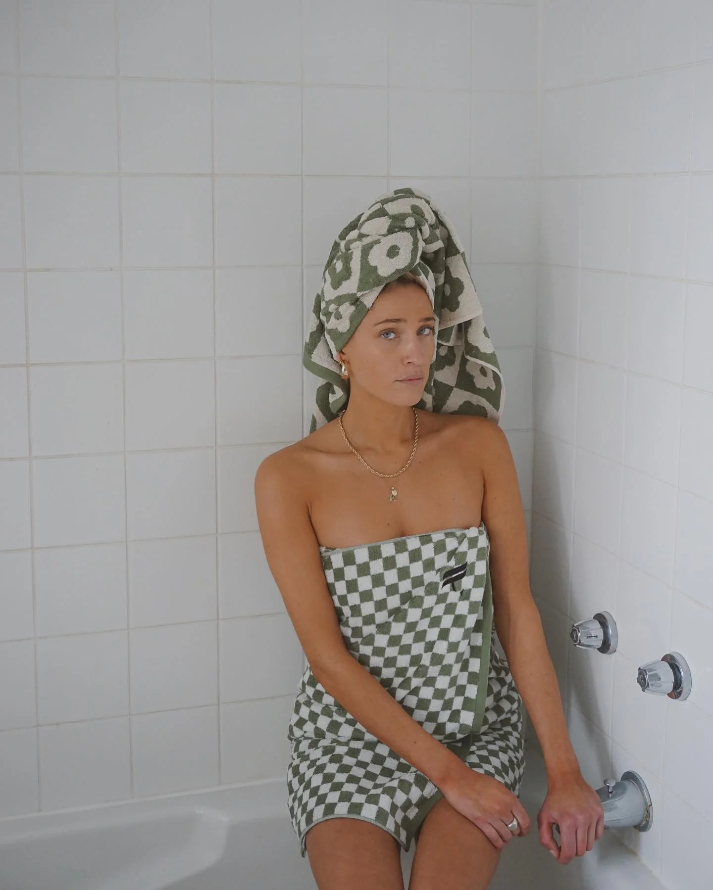 Un Art de Vivre - serviette de bain ''Retro Flower'' - Vert – Image 3
