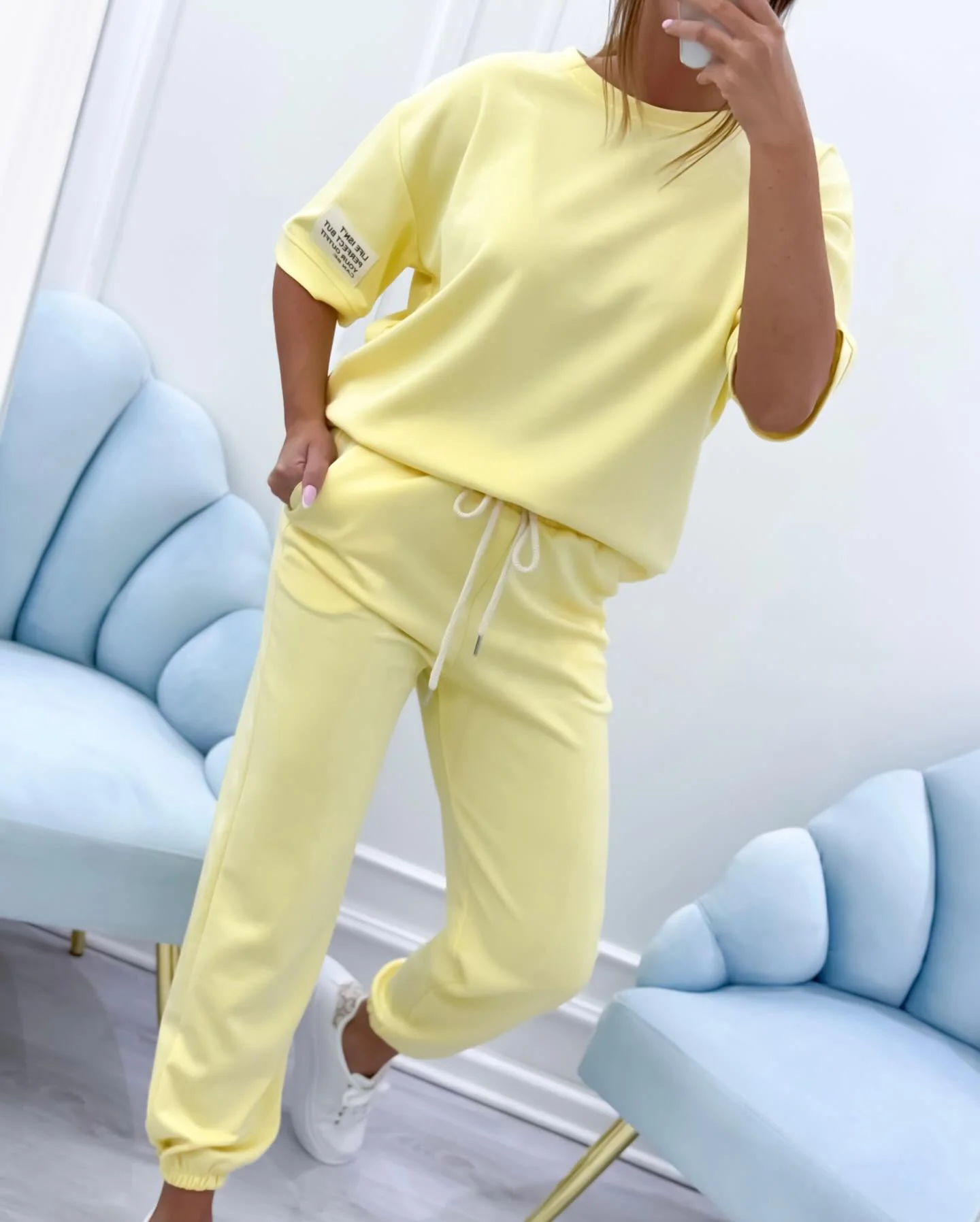 Lola - Ensemble décontracté pour femme avec top uni et pantalon – Image 7