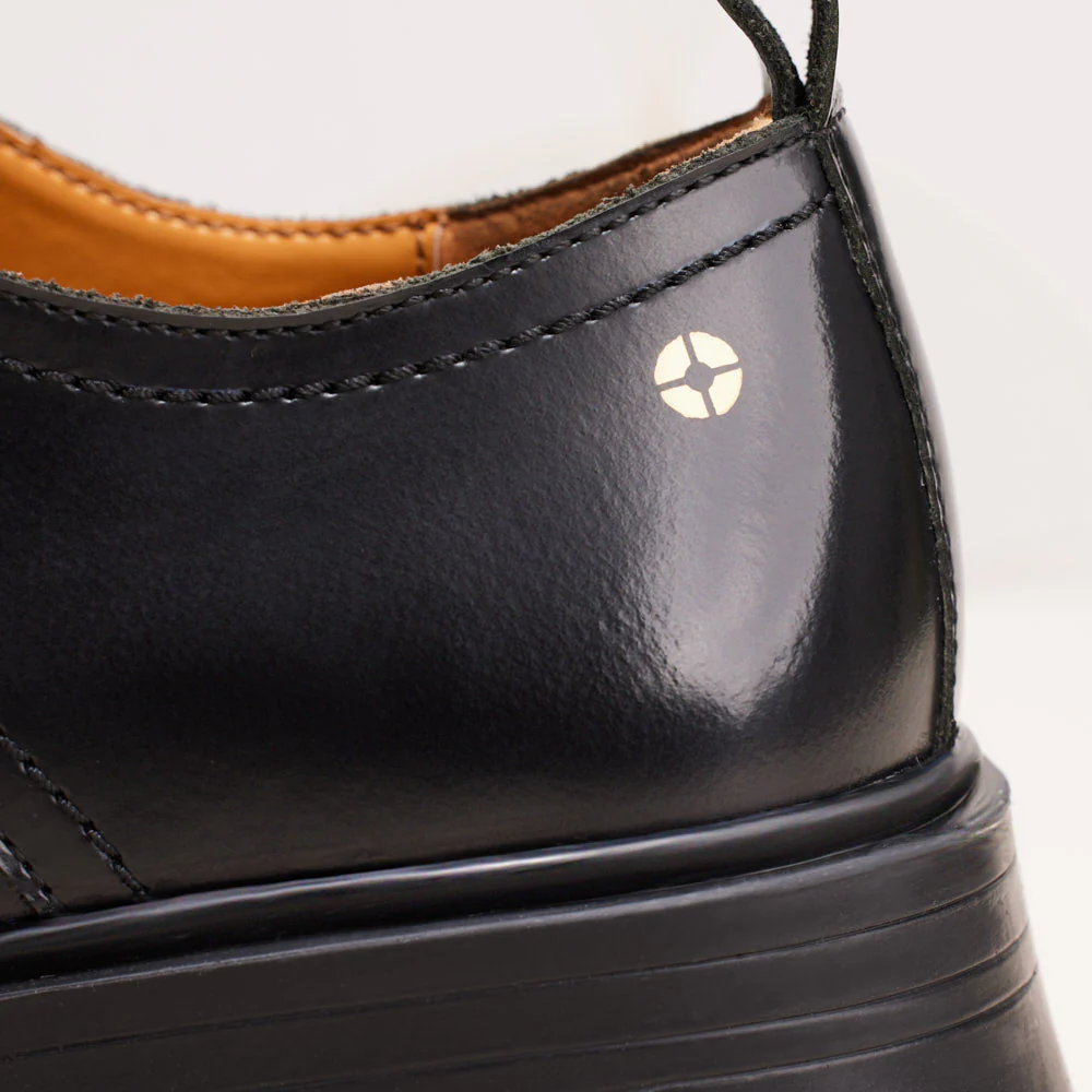 Derbies à boucle Izia - Noir glacé – Image 5
