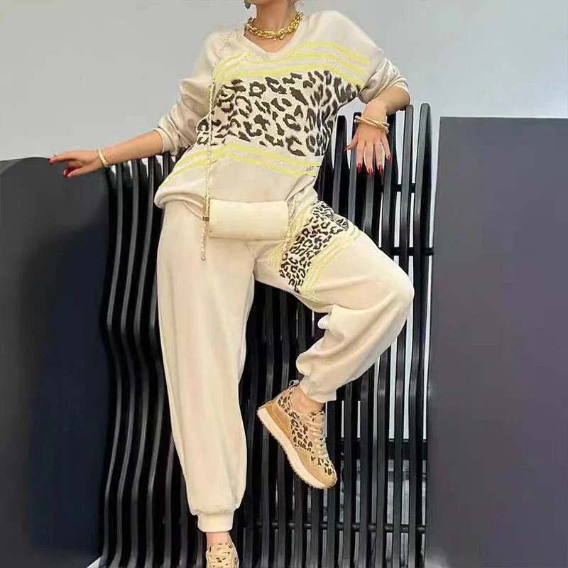 Audrey - Ensemble Sportif Léopard 2 Pièces pour Femme – Image 5