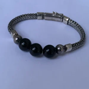 Kemmi | Bracelet de perles d'onyx en chaîne serpent